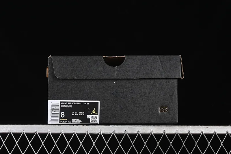 All Categories Air Jordan Jordan Series Basketball Shoes Air Jordan 1 Low Air Jordan 1 Low AJ1 Joe 1 Taro Sweetheart Low-top Retro Cultural Casual Shoes FQ8094-100